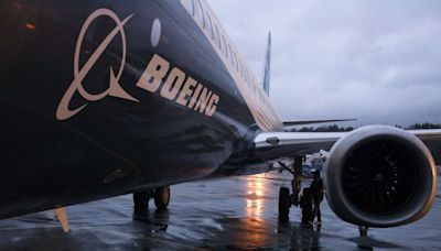 US senators urge DOJ action against Boeing executives over safety woes