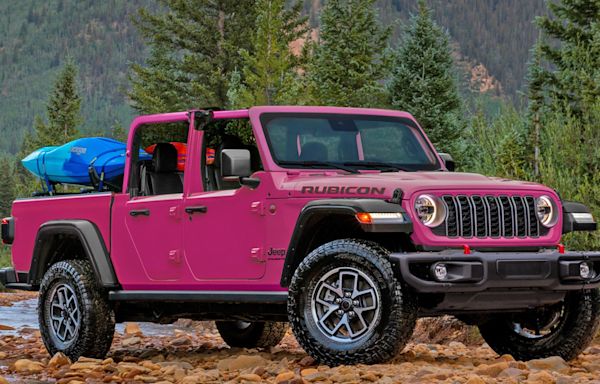 2025 Jeep Gladiator 4xe Means We'll Finally Get a PHEV Pickup