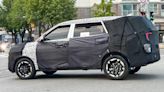 Kia Carens Facelift Side Profile Spied - Reveals New Alloys Design
