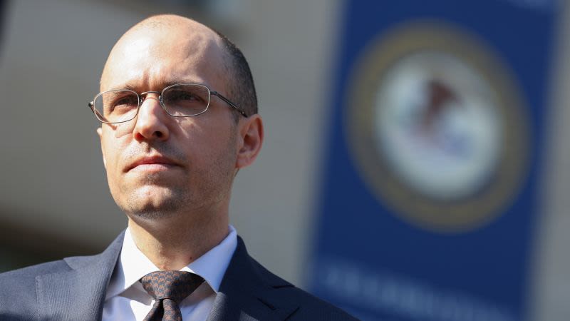 New York Times publisher A.G. Sulzberger sounds the alarm on Trump using authoritarian anti-press ‘playbook’ | CNN Business