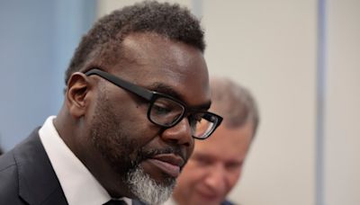 Editorial: Brandon Johnson’s desperate loan gambit to keep the Chicago Teachers Union happy