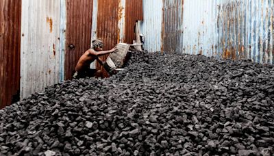 Ministry wants blending of domestic coal by imported coal-based power plants | Mint