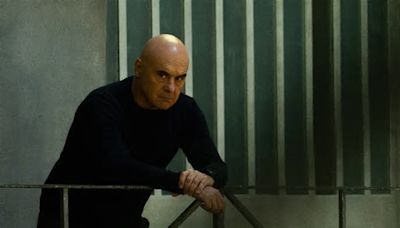 Il Re Luca Zingaretti è sempre più dark (e ci piace ancora di più)