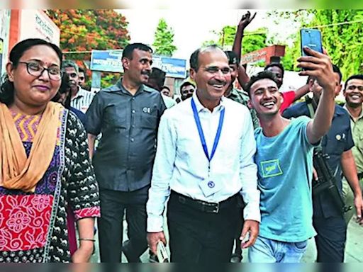 Adhir Chowdhury focus on town, Yusuf Pathan tours villages | Kolkata News - Times of India