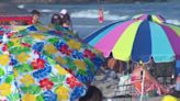 Umbrella safety: Choosing the safest beach umbrella