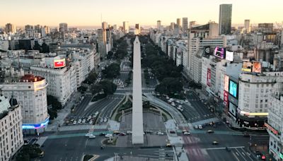 "Contundencia" del sindicalismo argentino en un paro desigual contra el ajuste de Milei