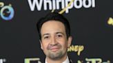 "Encanto" tendrá su atracción en un parque Disney, según Lin-Manuel Miranda