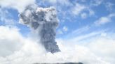 'Anel de fogo' do Pacífico: Vulcão entra em erupção no leste da Indonésia