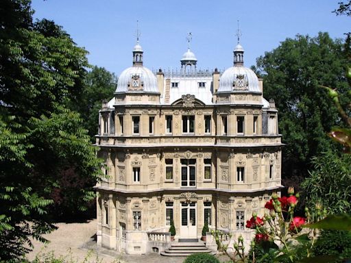 À moins d'1h de Paris, découvrez le VRAI Château de Monte-Cristo, un écrin enchanté qui transporte dans un autre monde
