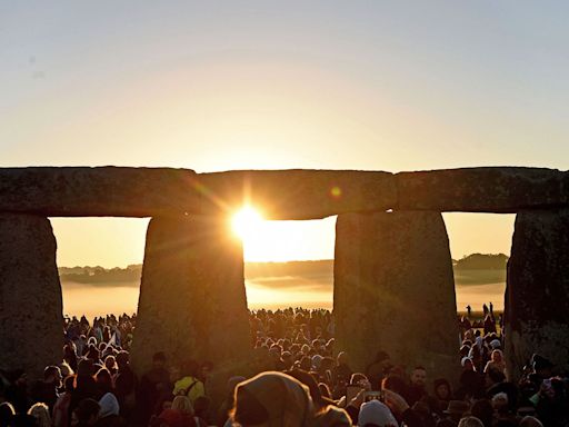 5 Rituals and Manifestations to Celebrate the 2024 Summer Solstice