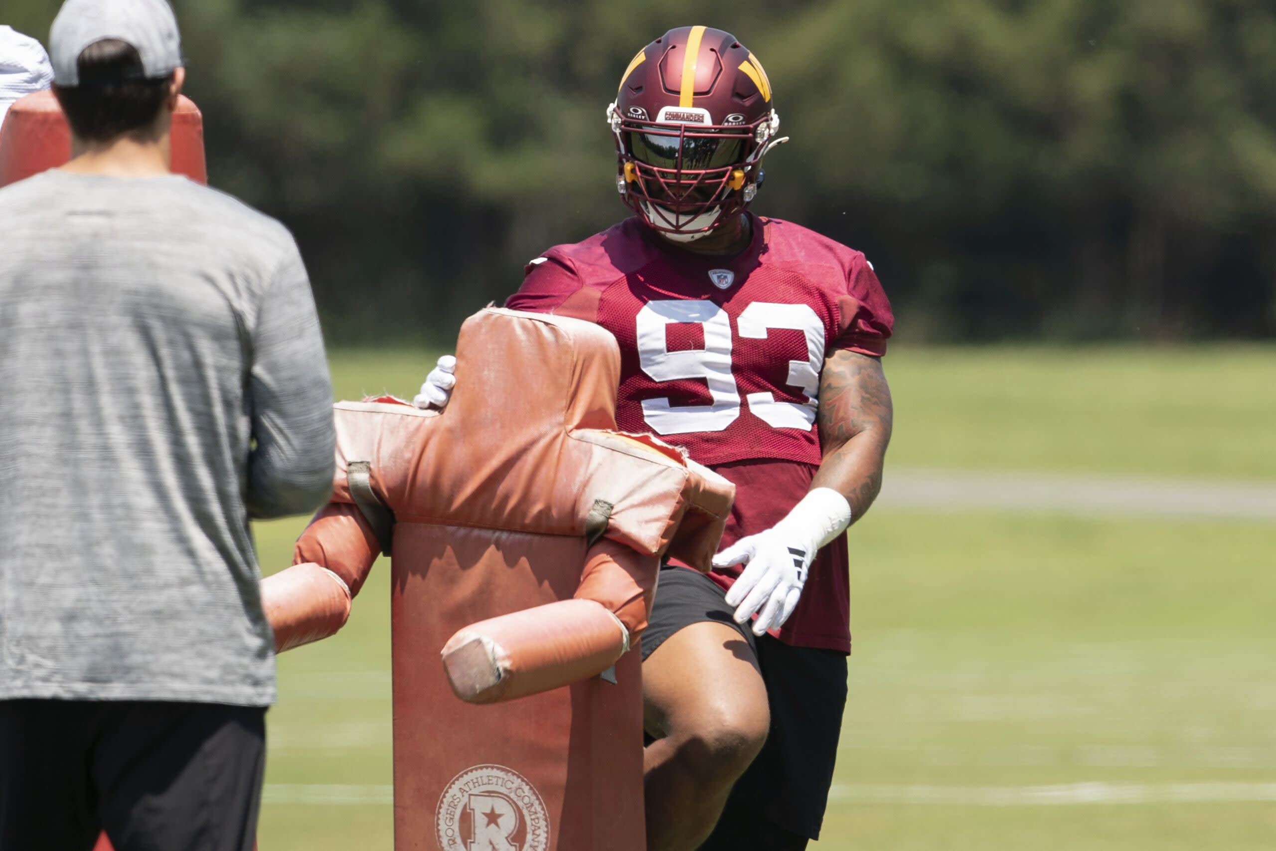 Jonathan Allen is all smiles and on board with the Washington Commanders’ new regime - WTOP News