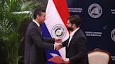 Santiago Peña lamentó la ausencia de Boric en recepción en Paraguay: “Estaba realmente muy consternado” - La Tercera