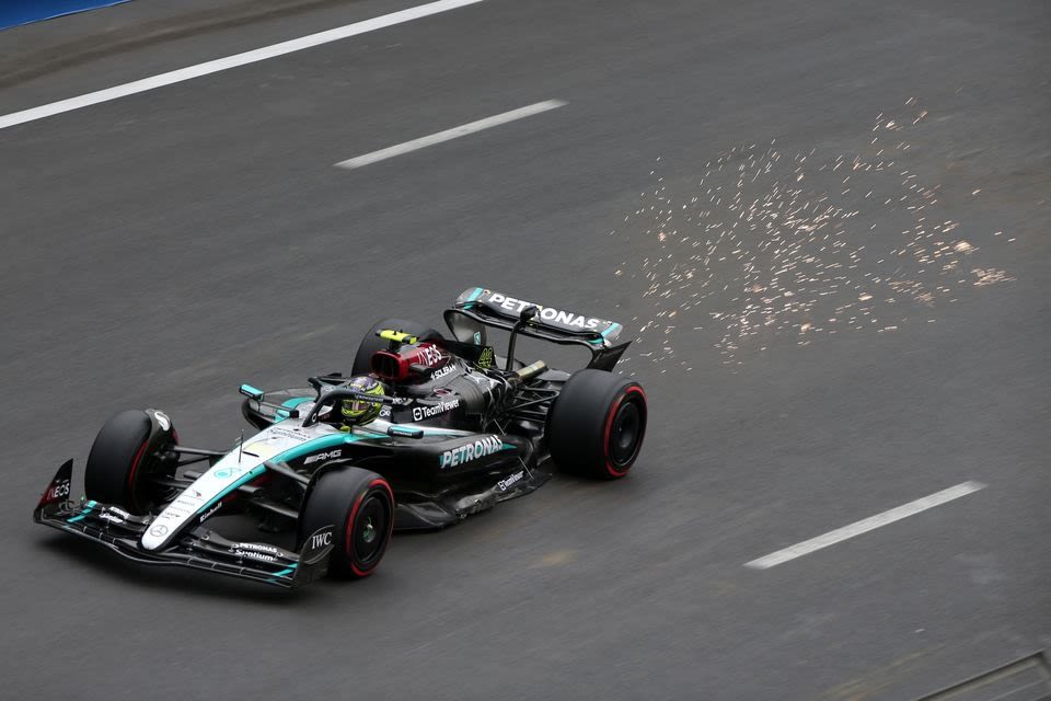 Mercedes rues Albon’s fan issue, not floor change, over poor Baku F1 qualifying