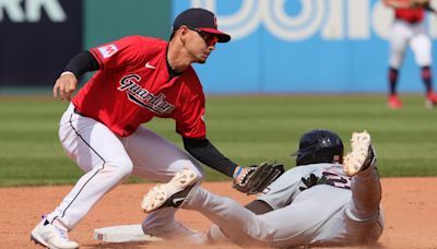 Guardians turn heads-up play in extra innings, catch Detroit runner off base