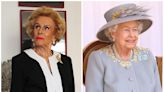 El día en que Mary Rose McGill se subió a una mesa para ver a la Reina Isabel II - La Tercera