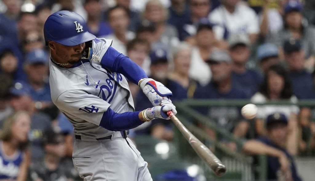 Dodgers win again behind home runs from Mookie Betts, Shohei Ohtani