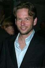 Dallas Roberts