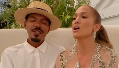 Jennifer Lopez sings ‘Happy Days Are Here Again’ amid marital woes
