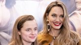 Vivienne Jolie-Pitt arbeitet als Platzanweiserin bei Konzert