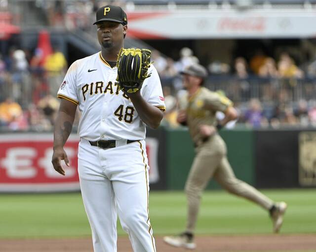 David Bednar blows another lead, as Padres score 3 runs in 9th to sweep Pirates