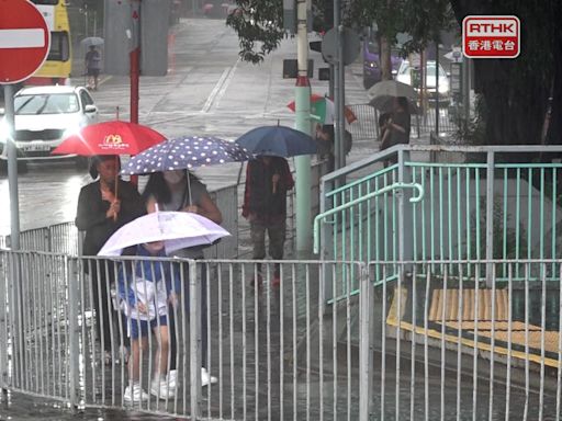 天文台：有機會在未來一兩小時發出黑色暴雨警告信號 - RTHK