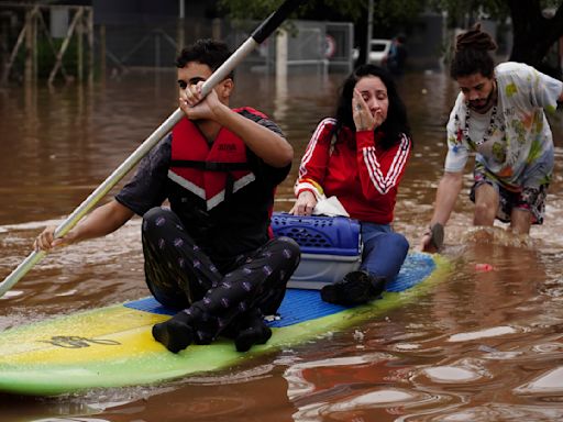 Top clubs urge Brazil's soccer federation to suspend league matches because of flooding