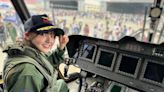 白色軍裝美照瘋傳！「正妹司令官」是大學生 換上日本飛行服也亮眼