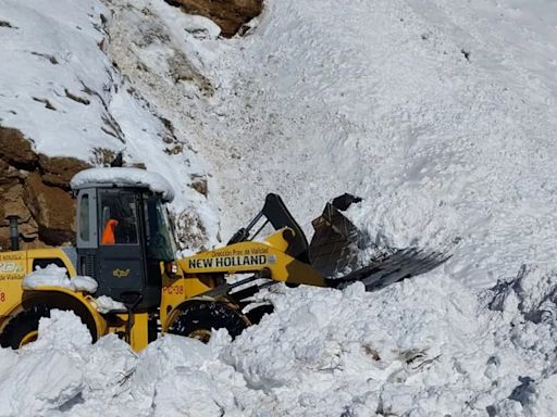 Continúan las alertas por nevadas intensas en la Patagonia: rutas cortadas, pasos fronterizos cerrados y evacuaciones