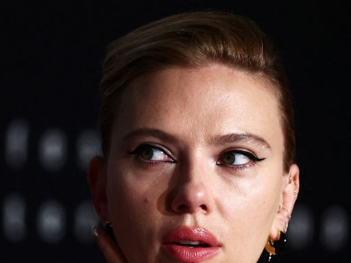 Scarlett Johansson dice que voz de ‘Sky’ de ChatGPT es "inquietantemente parecida" a la suya