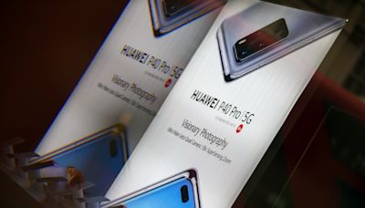 Huawei mobile devices near a billion as Apple rivalry heats up