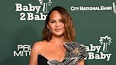 Chrissy Teigen se siente 'orgullosa' de protagonizar la portada de Sports Illustrated Swimsuit