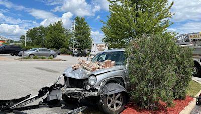 Vehicle crashes into Popeye's restaurant in Mokena