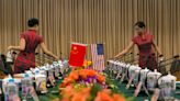 Premiê da China celebra "novo começo" com Coreia do Sul e Japão, aliados dos EUA Por Reuters