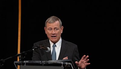 Chief Justice John Roberts says it would be "inadvisable" to meet with senators about Alito