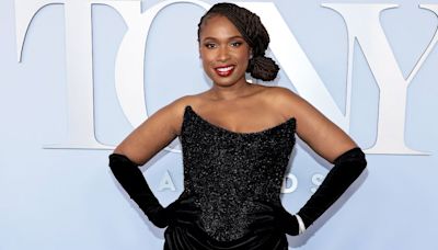 Jennifer Hudson is ready for the holidays and the new season of her talk show