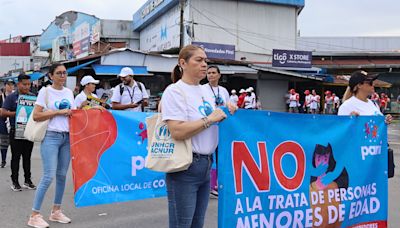 Panamá y Costa Rica celebran una marcha contra la trata en un paso cruzado por migrantes