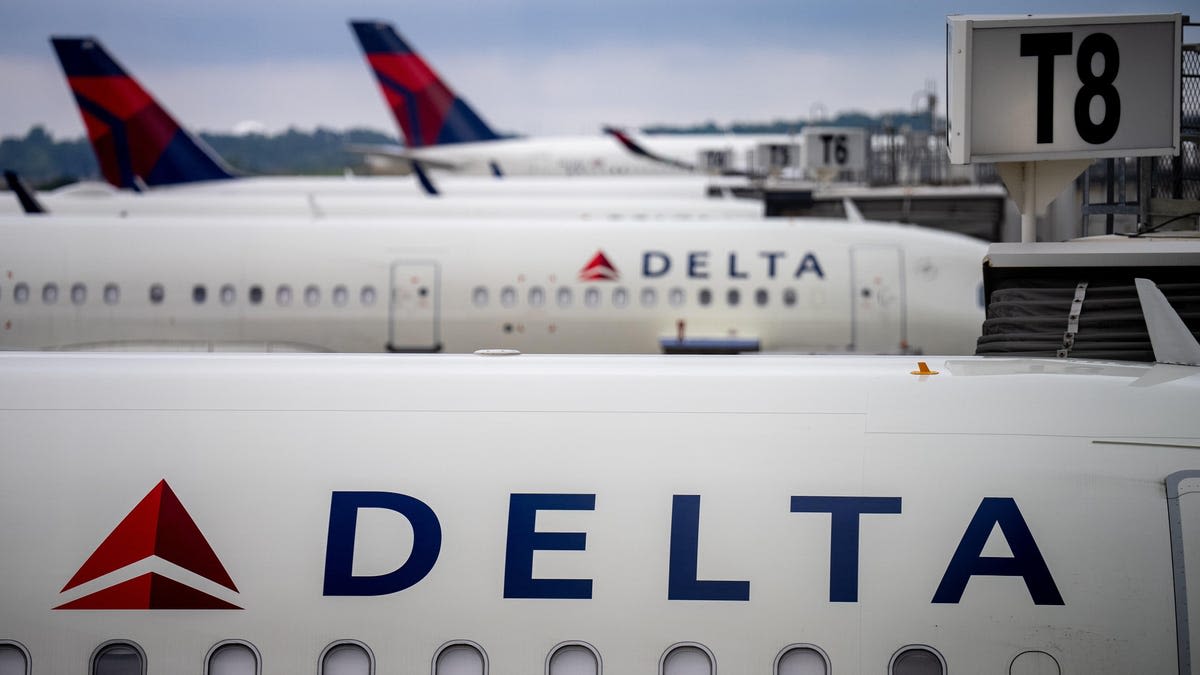 Delta Air Lines stock is having its worst day in months