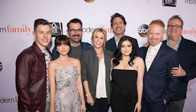 'Modern Family' Cast Commercial Reunion Has Fans Making One Bold Request