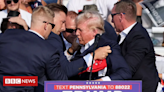 Trump é retirado de palco em comício da Pensilvânia após sons de disparos serem ouvidos