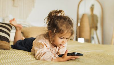 Macron considers ban on screens for children under three