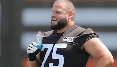 Browns guard Joel Bitonio hopes to 'bounce back physically' after tough year health-wise