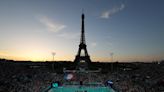 Brasil perde hegemonia ao pôr do sol na Torre Eiffel