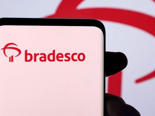 Pix do Bradesco fora do ar: clientes do banco reclamam de instabilidade em serviços do aplicativo