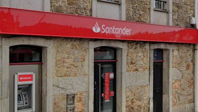 La OCU dice cómo comprobar si has sido afectado por el ciberataque al Banco Santander y qué hacer