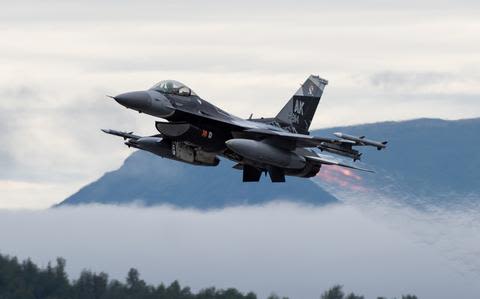 F-16 Fighting Falcon drops fuel tanks during takeoff emergency over Alaska