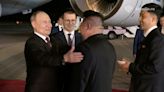 Putin llega a Corea del Norte: Kim Jong-un lo recibe con todos los honores a pie de pista