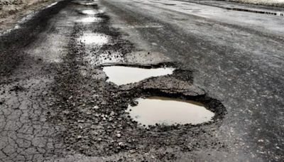 Pune Civic Body Plans To Repair 15 Flyovers With Potholes On Rs 4.42 Crore Budget; Details Inside