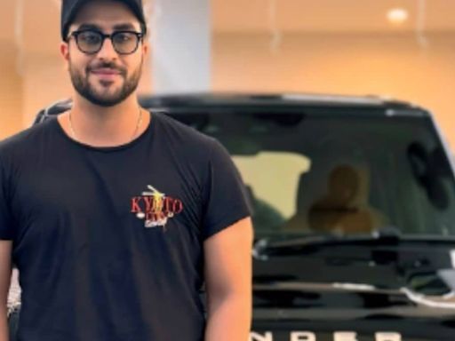 Rahul Vaidya, Karan Kundrra And Jasmin Bhasin Congratulate Aly Goni As He Brings Home A Land Rover Defender - News18