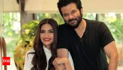 Anil Kapoor replaces Salman Khan as host for Bigg Boss OTT 3; Sonam Kapoor praises father in new promo | - Times of India