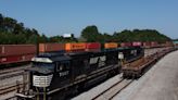 Norfolk Southern Sales Snap Losing Streak in Turnaround Push